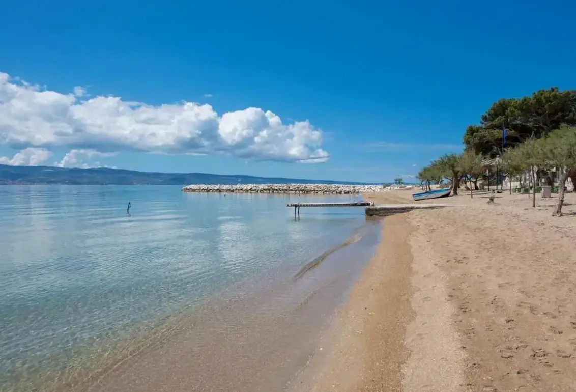Plaża przy hotelu Nestos