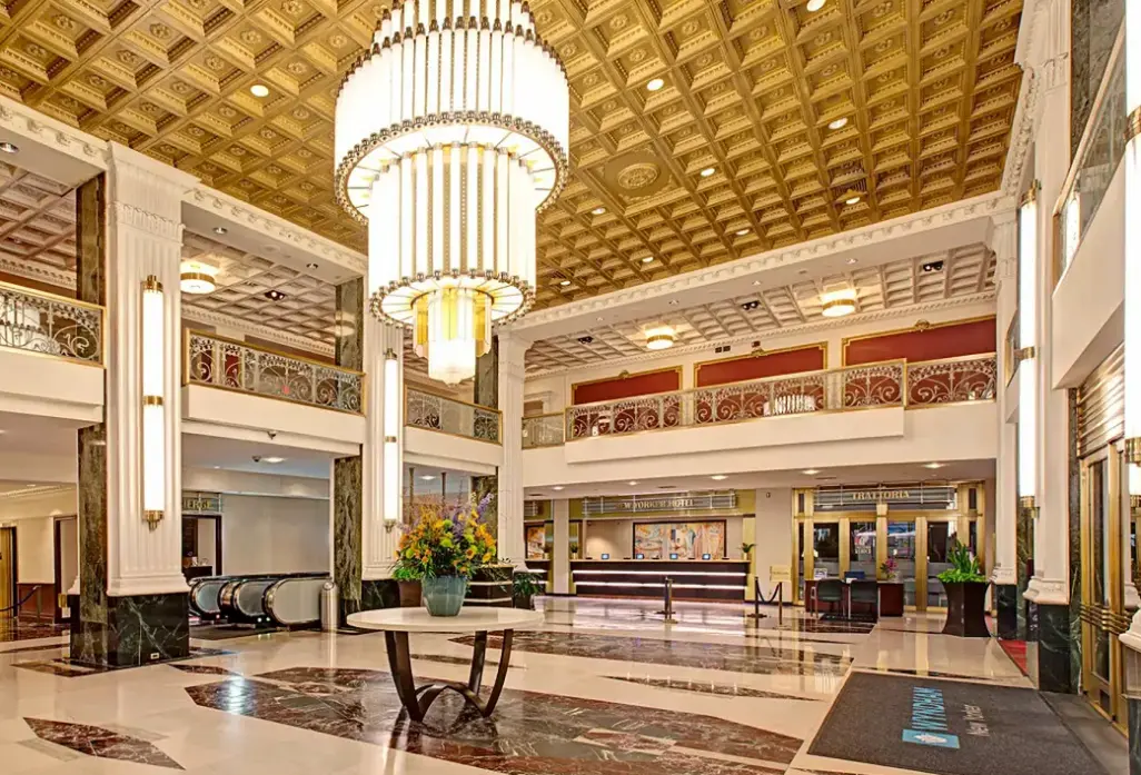 Lobby hotelu New Yorker By Lotte