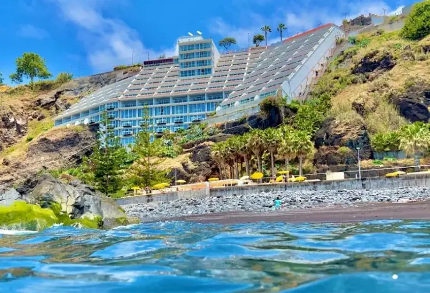 Plaża przy hotelu Orca Praia