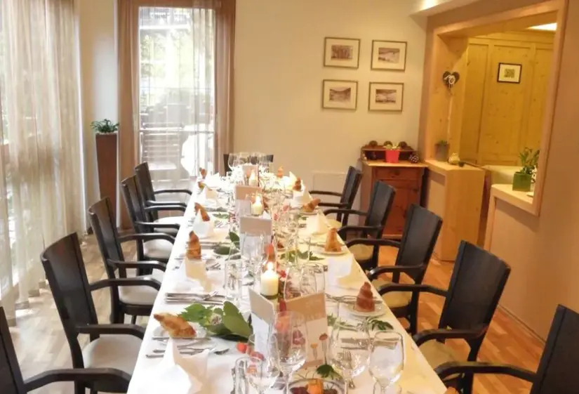 Restauracja i jedzenie w hotelu Ortners Eschenhof (Bad Kleinkirchheim)