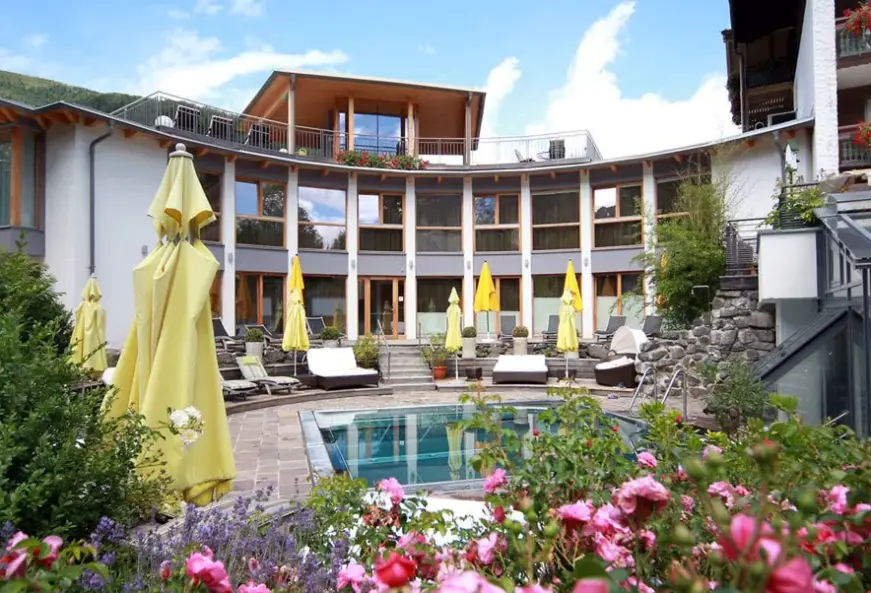 Basen w hotelu Ortners Eschenhof (Bad Kleinkirchheim)