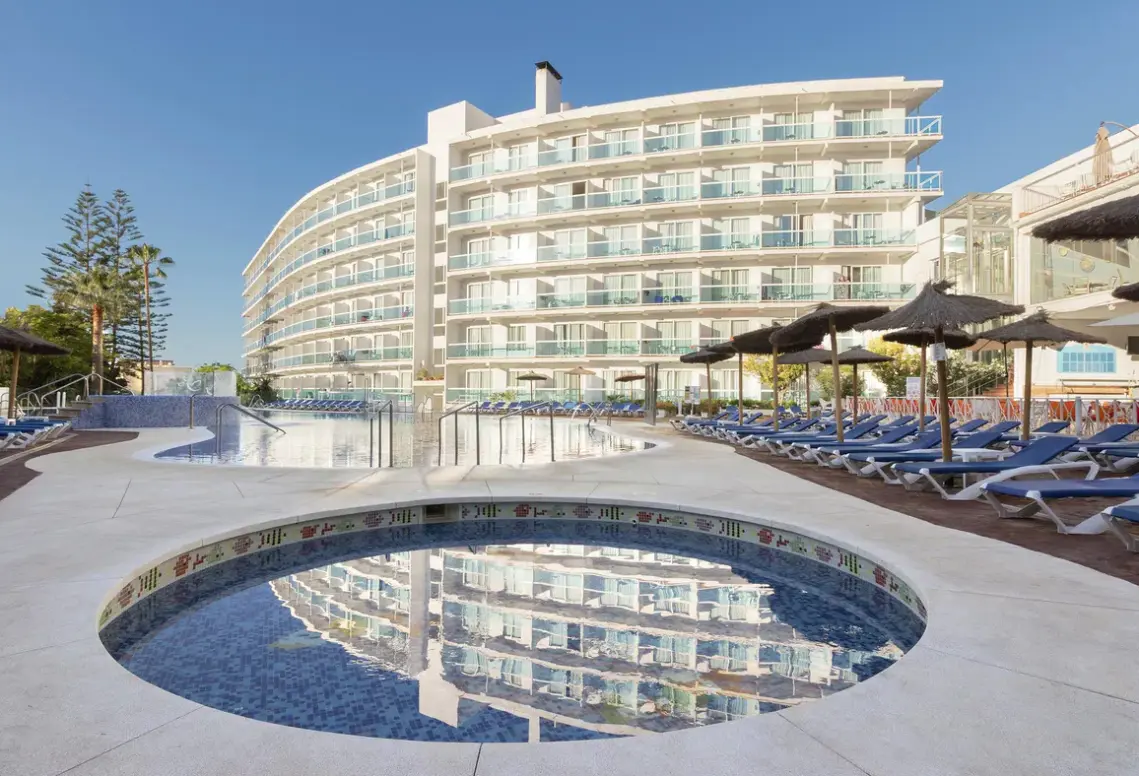 Basen w hotelu Palia Las Palomas