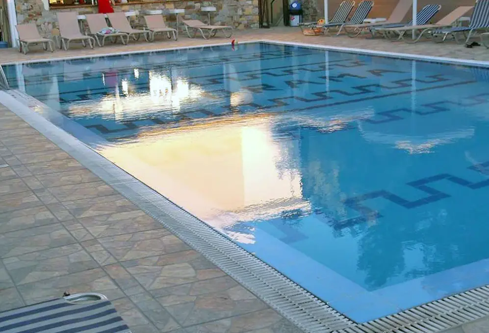Basen w hotelu Panorama Studios (Faliraki)