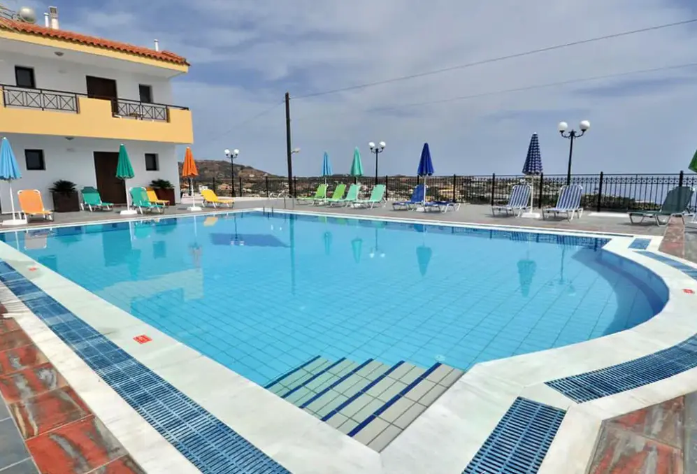 Basen w hotelu Pennystella Apartments