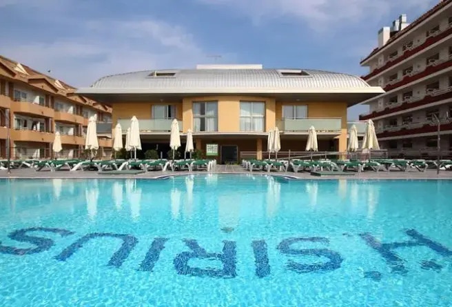 Basen w hotelu Pierre & Vacances El Puerto