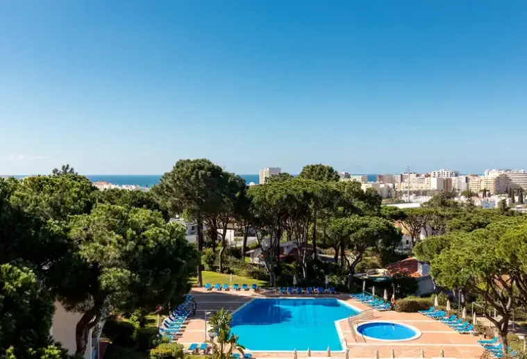 Basen w hotelu Pinhal da Marina
