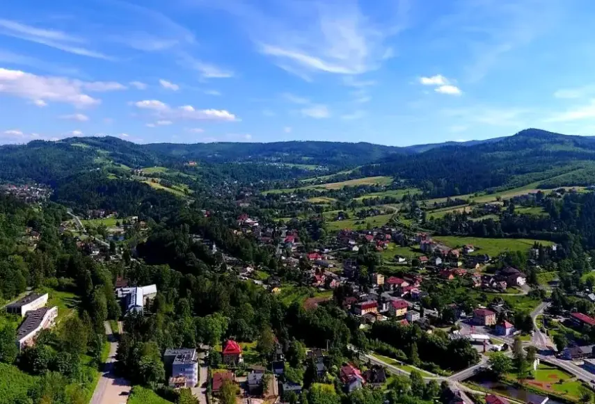 Widok z hotelu Pod Jedlami