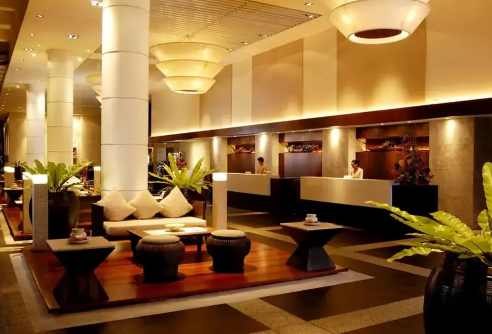 Lobby hotelu Pullman Phuket Karon Beach Resort (ex Hilton Phuket Arcadia Resort Spa)