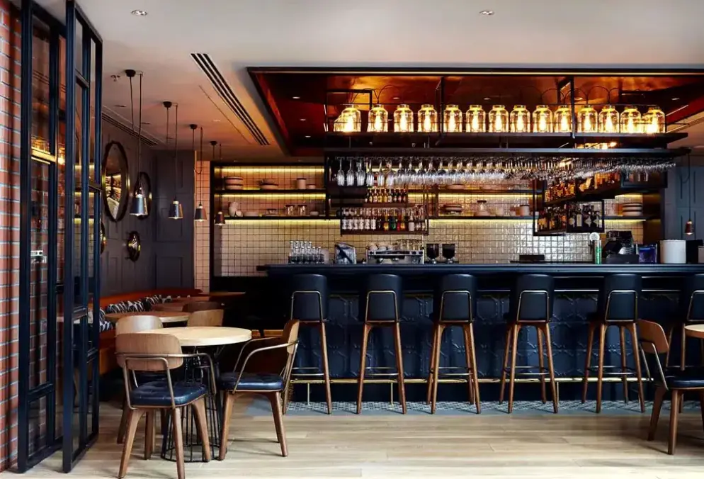 Restauracja i jedzenie w hotelu Puro Gdańsk