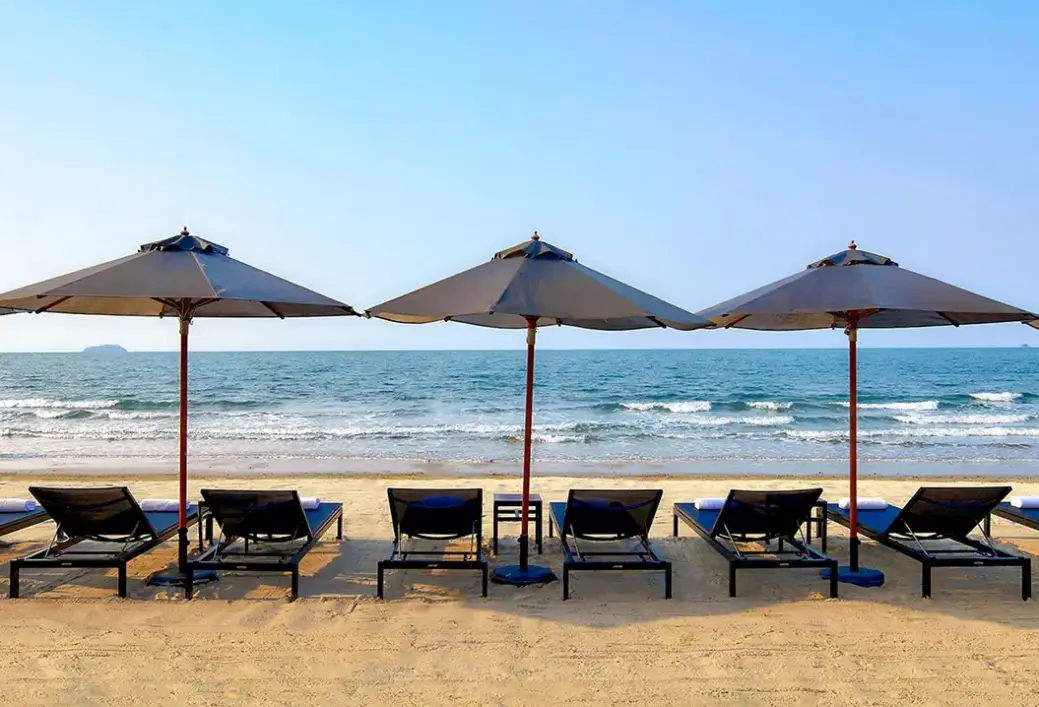 Plaża przy hotelu Rayong Marriott Resort & Spa