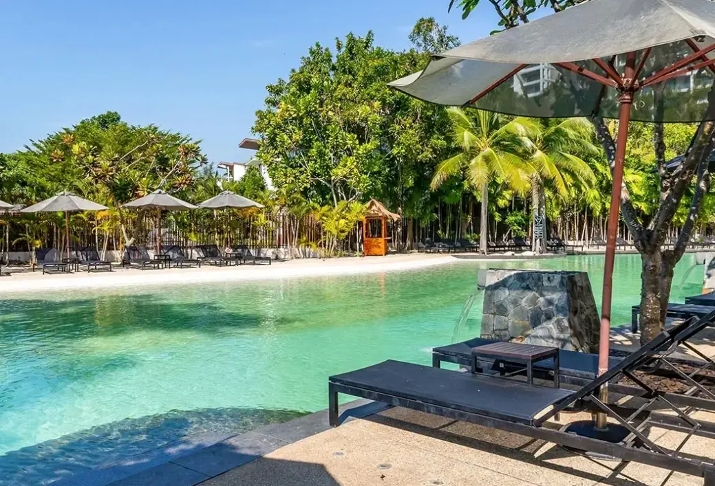 Basen w hotelu Rayong Marriott Resort & Spa