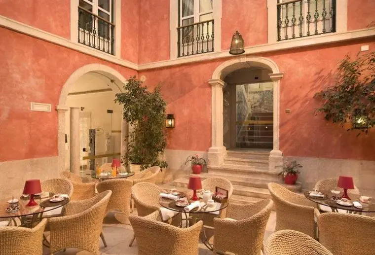 Restauracja i jedzenie w hotelu Real Palacio