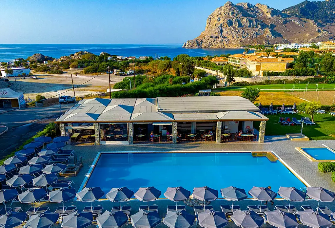 Basen w hotelu Relax (Kolymbia)