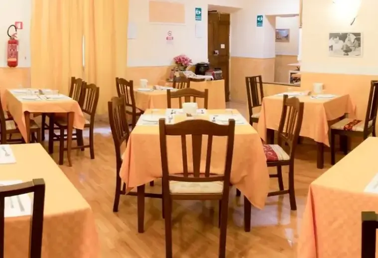 Restauracja i jedzenie w hotelu Residenza Ki