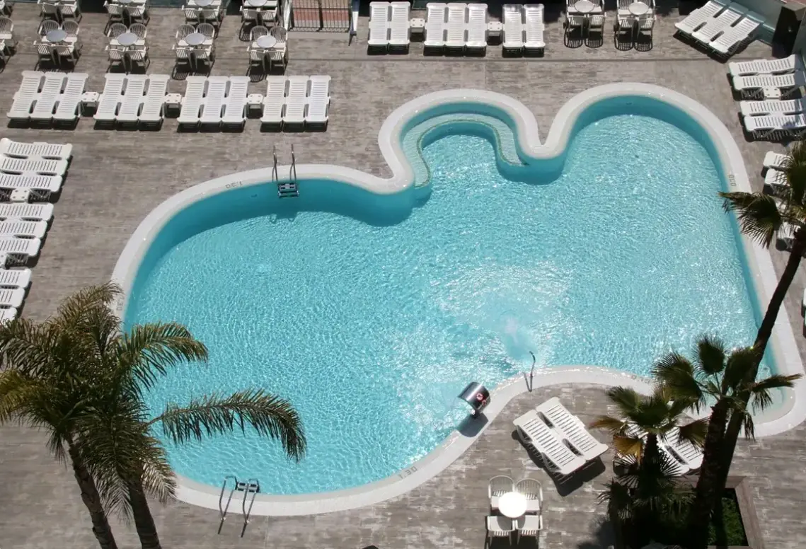 Basen w hotelu Reymar Playa