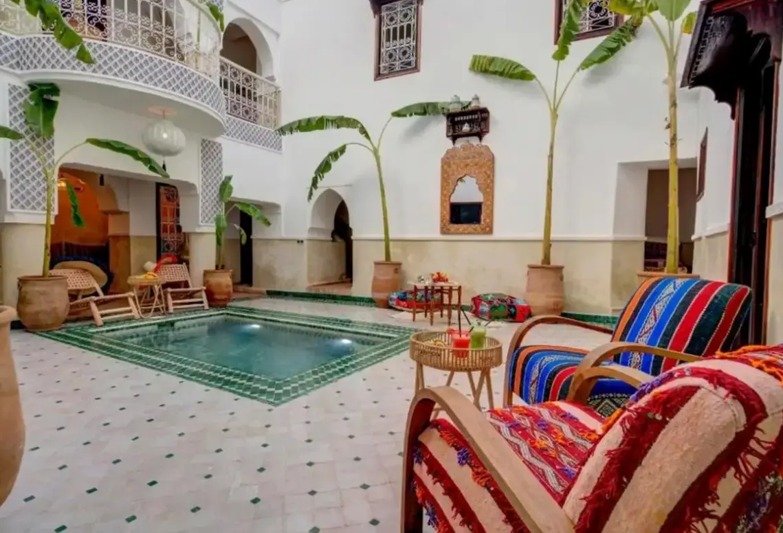 Basen w hotelu Riad MedJad & Spa