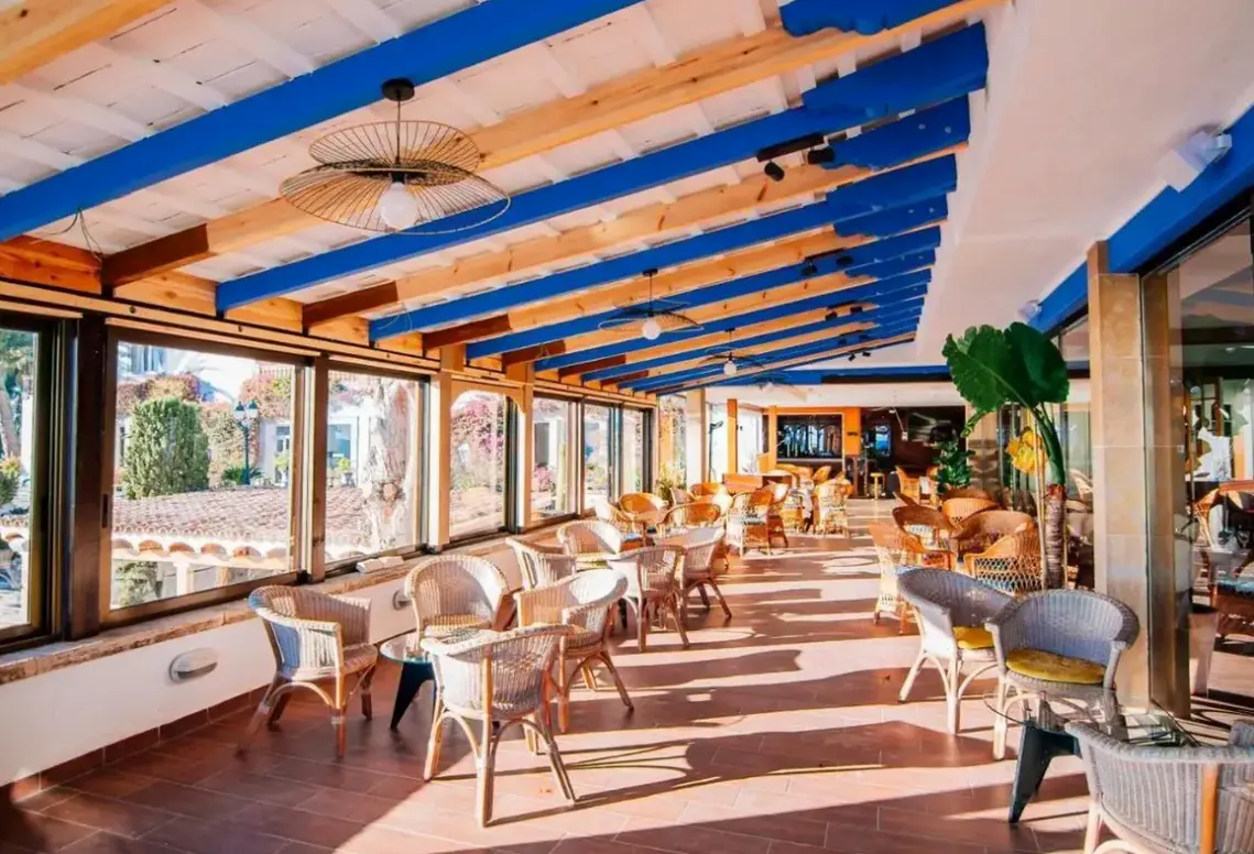 Restauracja i jedzenie w hotelu Roger De Flor