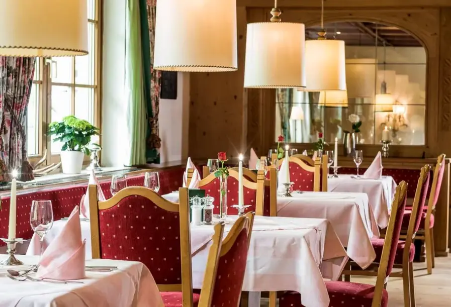 Restauracja i jedzenie w hotelu Romerhof (Dorfgastein)