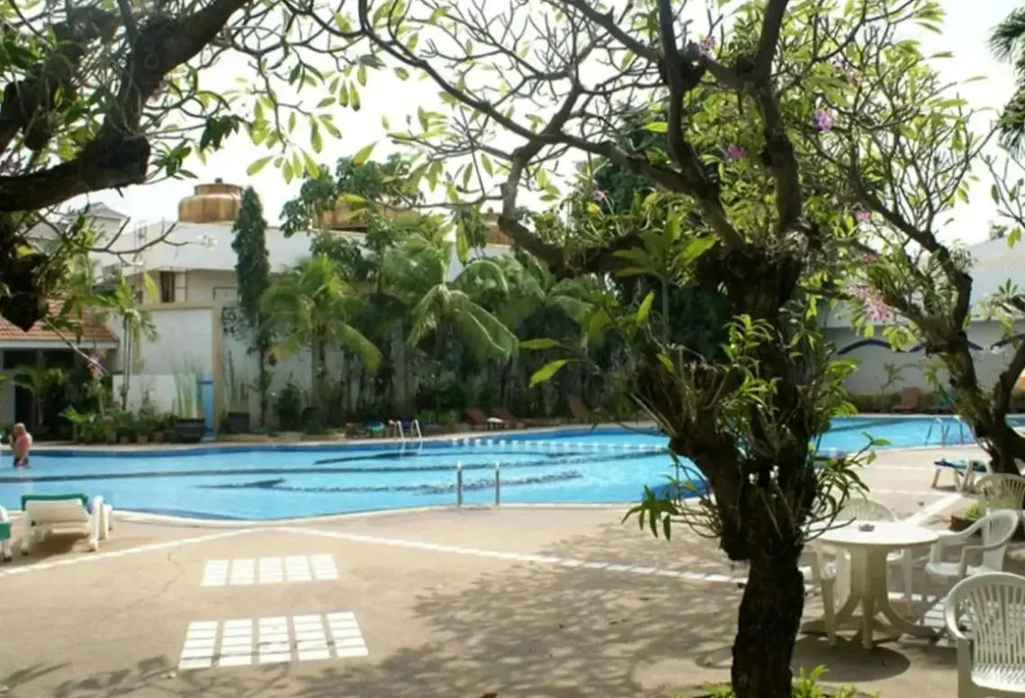 Basen w hotelu Royal Twins Palace