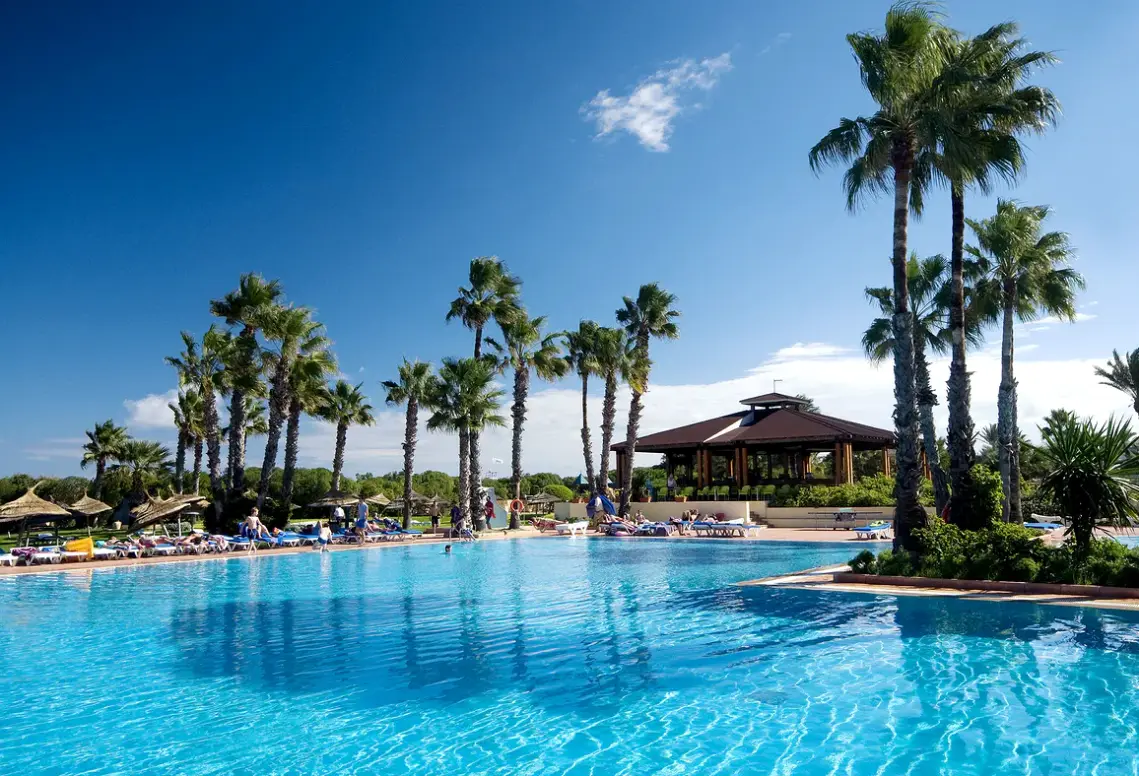 Basen w hotelu Sahara Beach (Monastir)