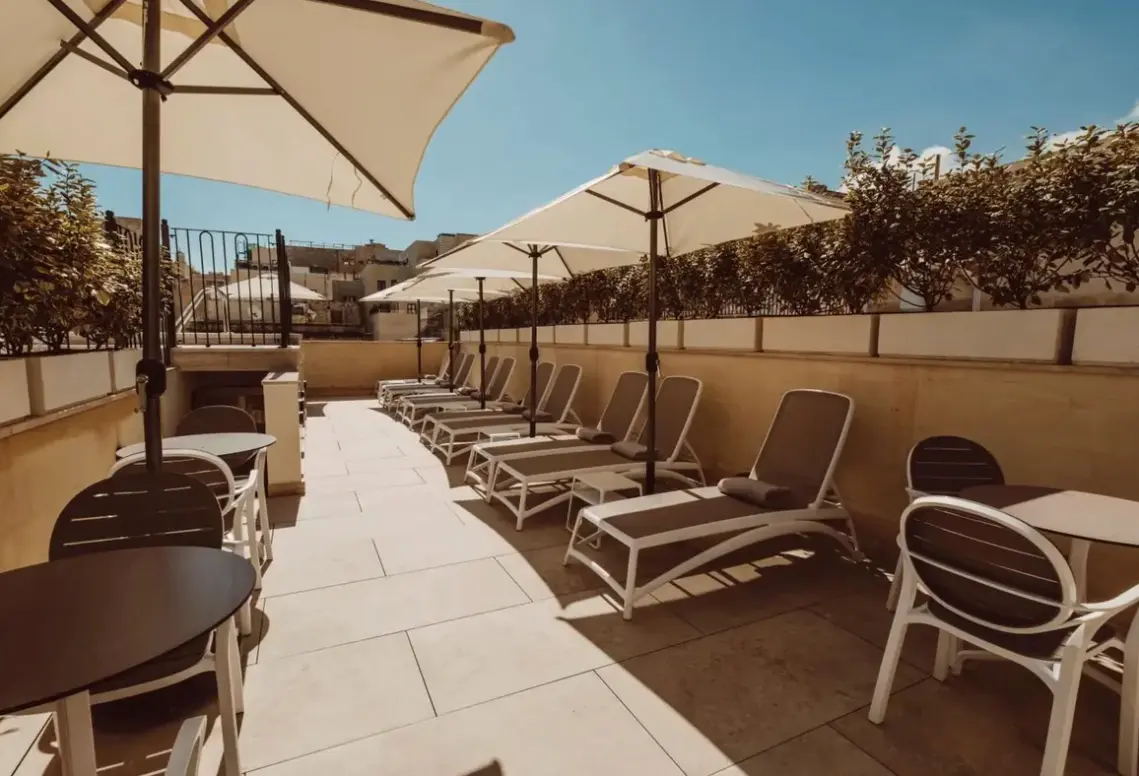 Basen w hotelu San Karlu