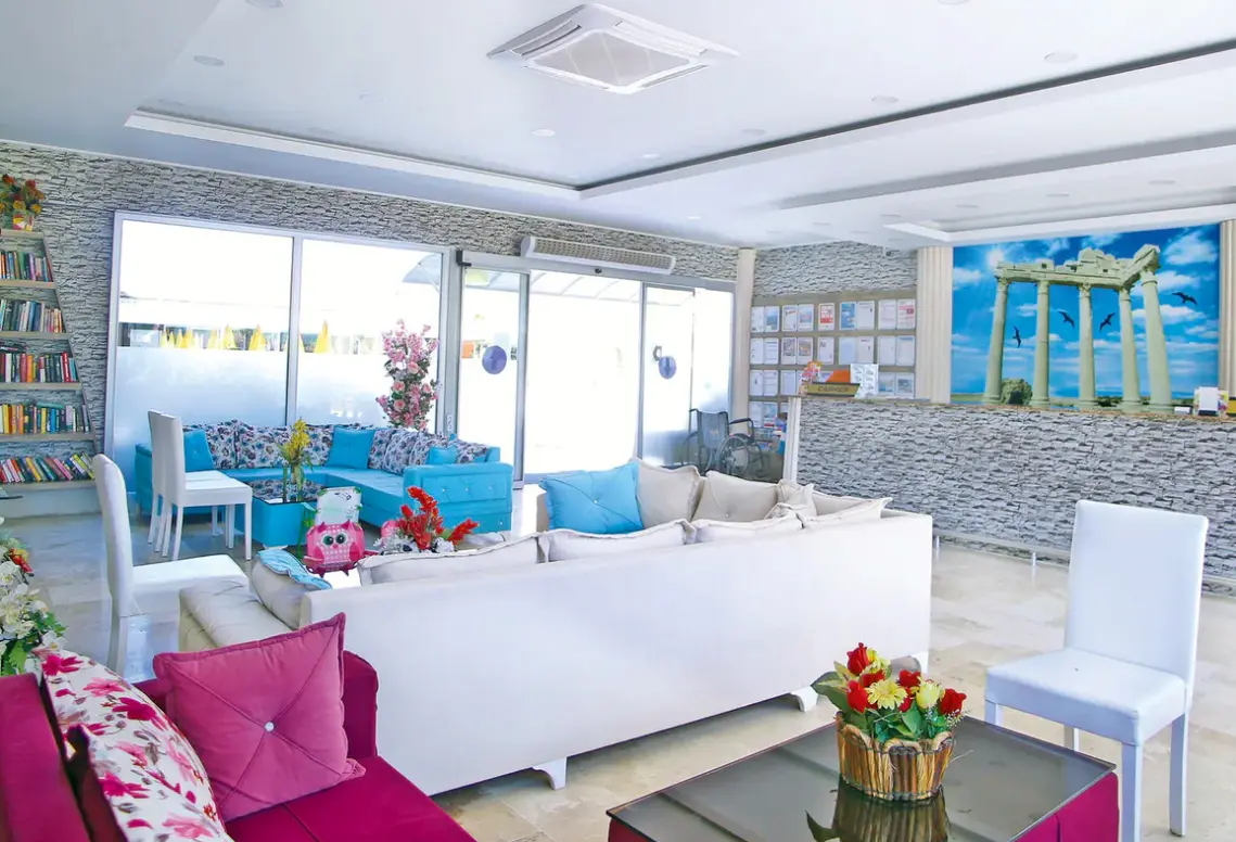 Lobby hotelu Sayanora Park