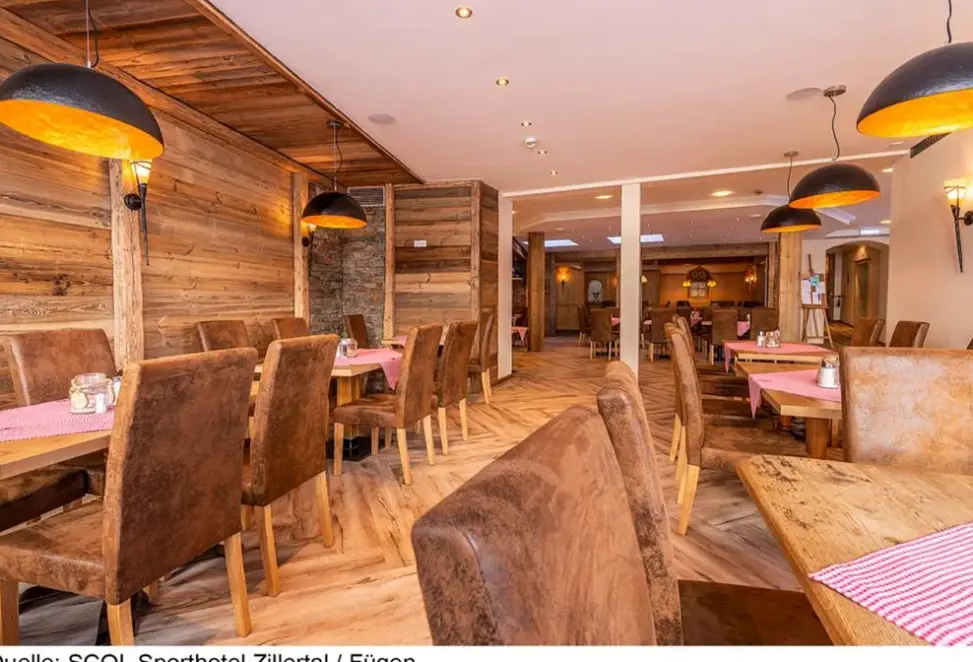 Restauracja i jedzenie w hotelu Scol Hotel Zillertal (ex Post)