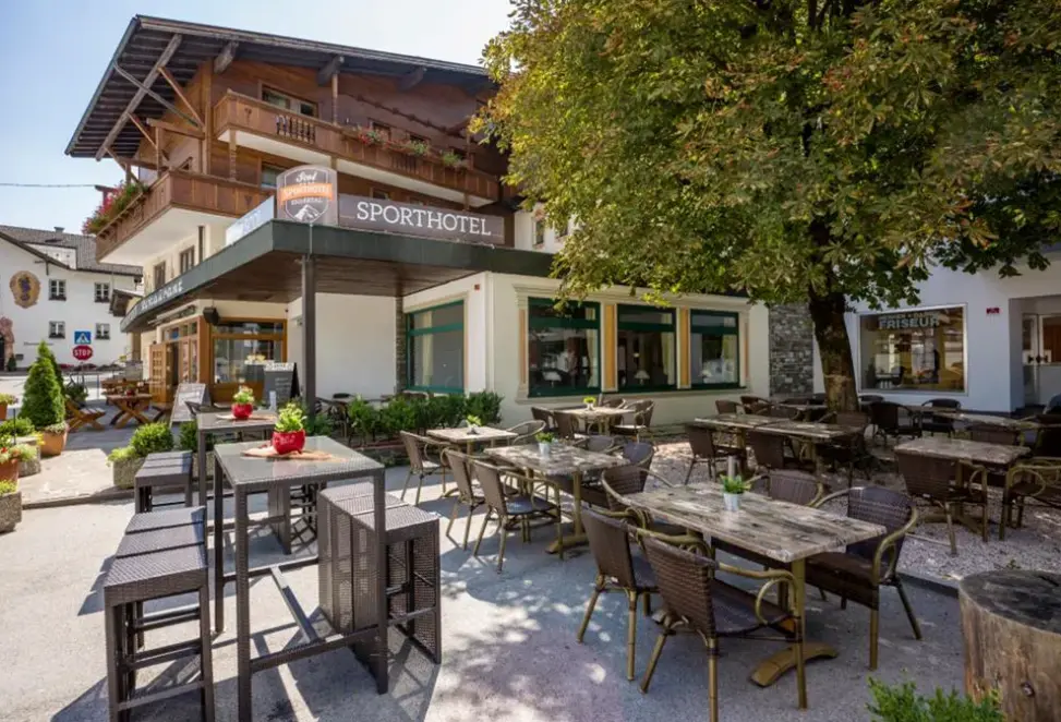 Restauracja i jedzenie w hotelu Scol Hotel Zillertal (ex Post)