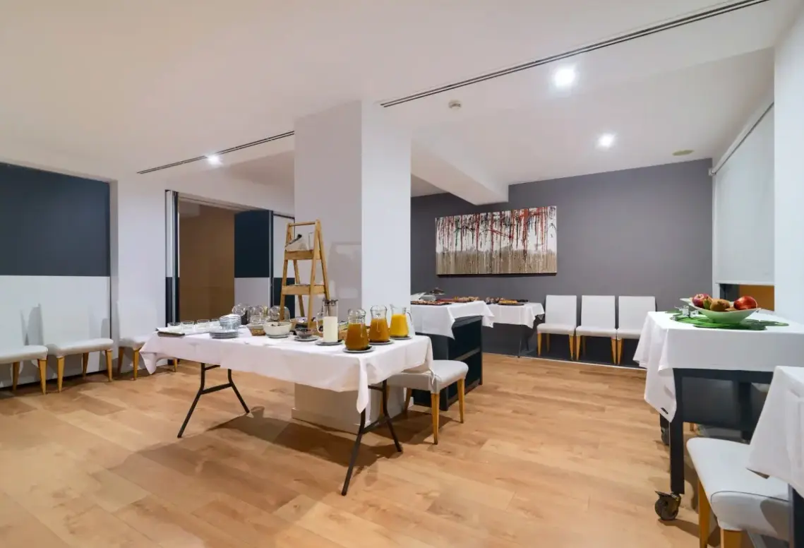 Restauracja i jedzenie w hotelu Sea You Port Valencia