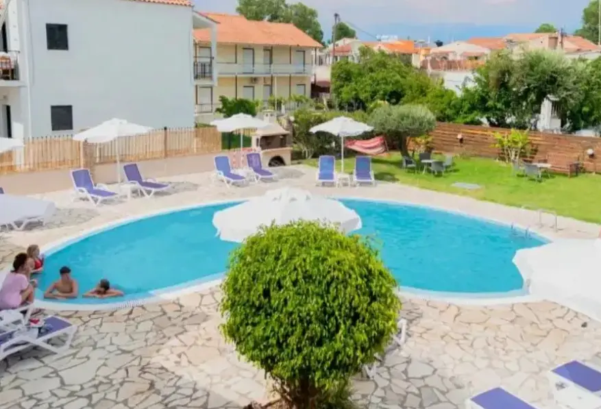 Basen w hotelu Secreta Vista