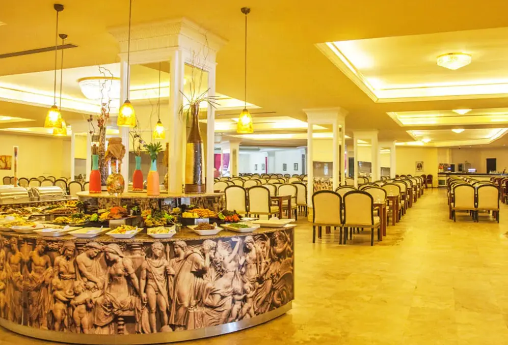 Restauracja i jedzenie w hotelu Selectum Noa