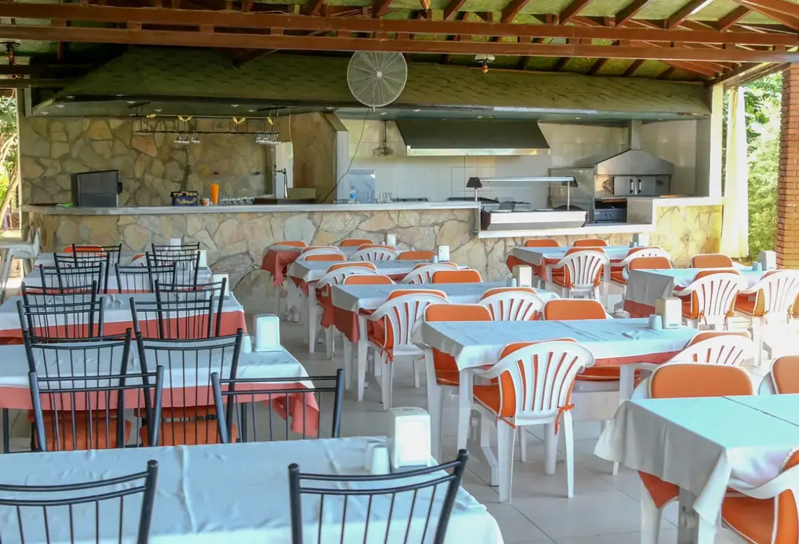 Restauracja i jedzenie w hotelu Side Kervan