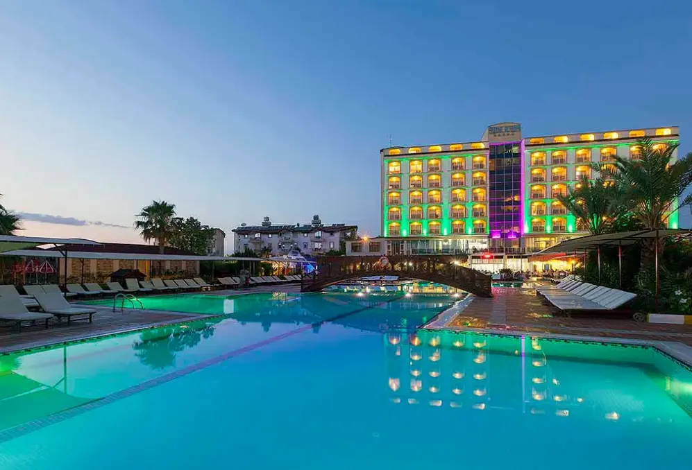 Basen w hotelu Side Kum
