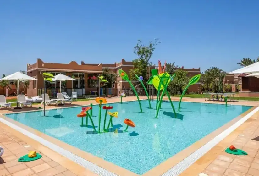 Basen w hotelu Sol Oasis Marrakech