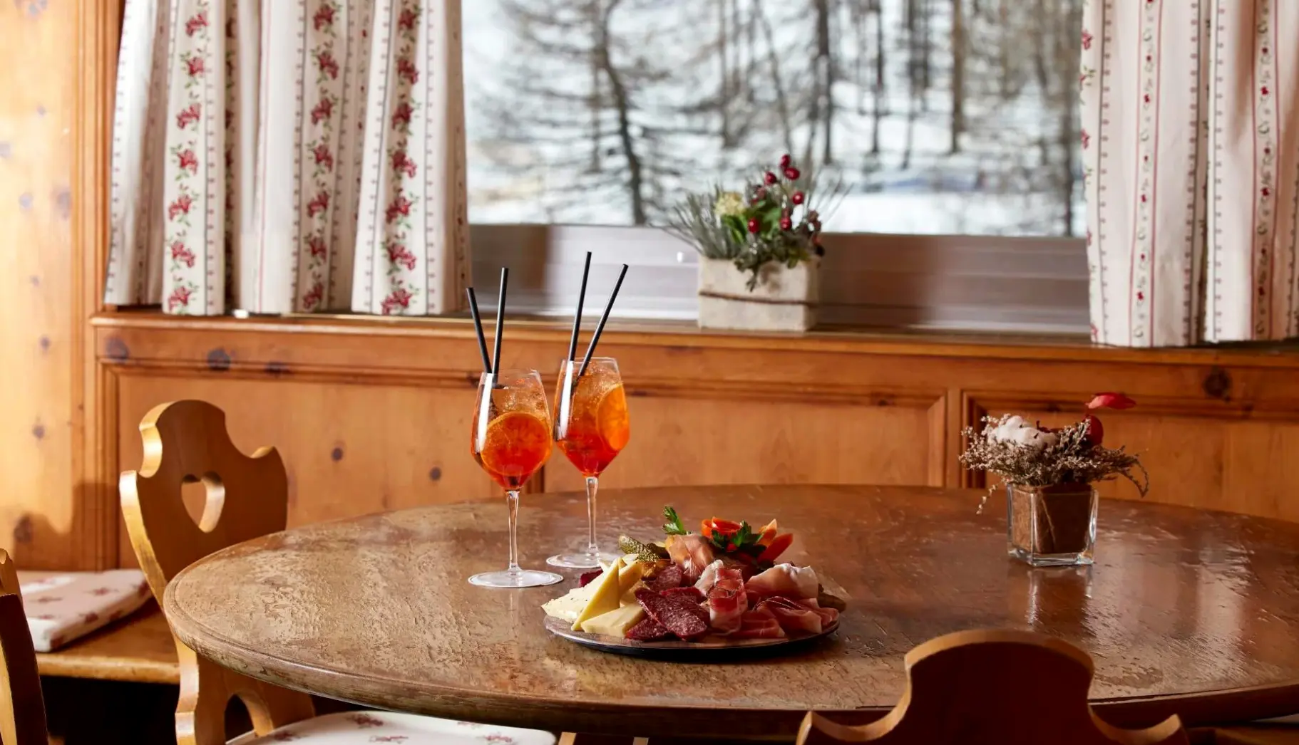 Restauracja i jedzenie w hotelu Sporthotel Kurzras