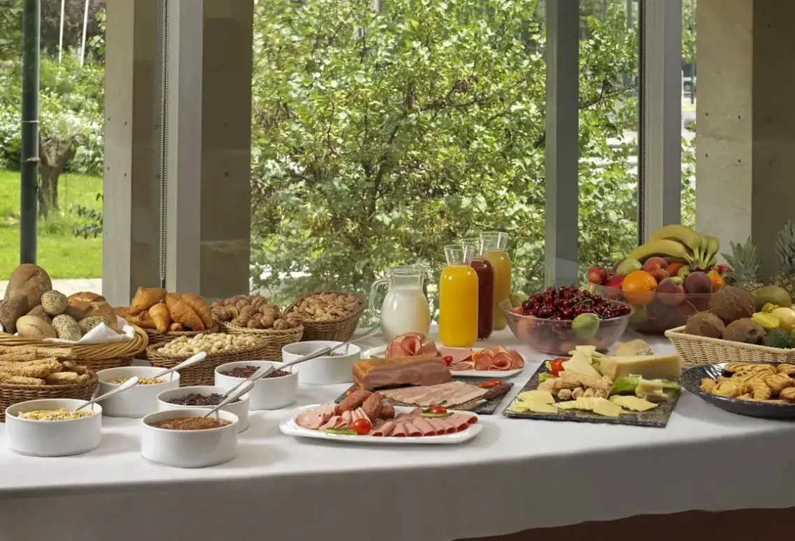 Restauracja i jedzenie w hotelu Stanley (Athens)