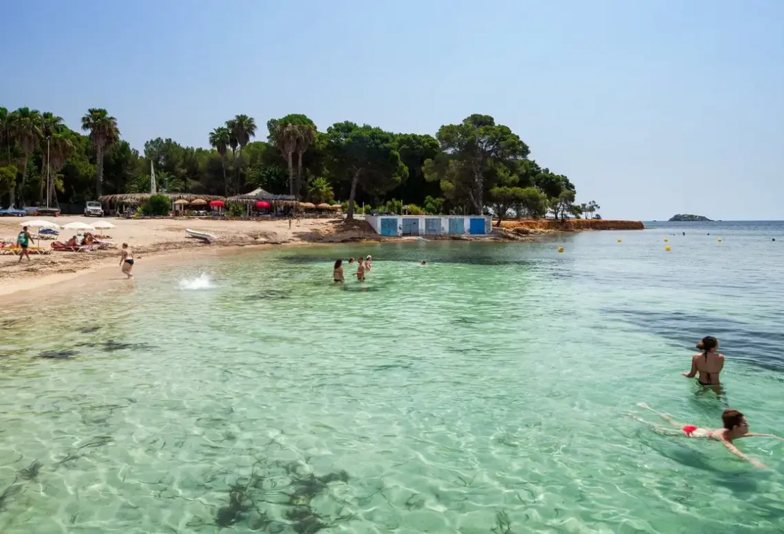 Plaża przy hotelu Suitehotel S'Argamassa Palace