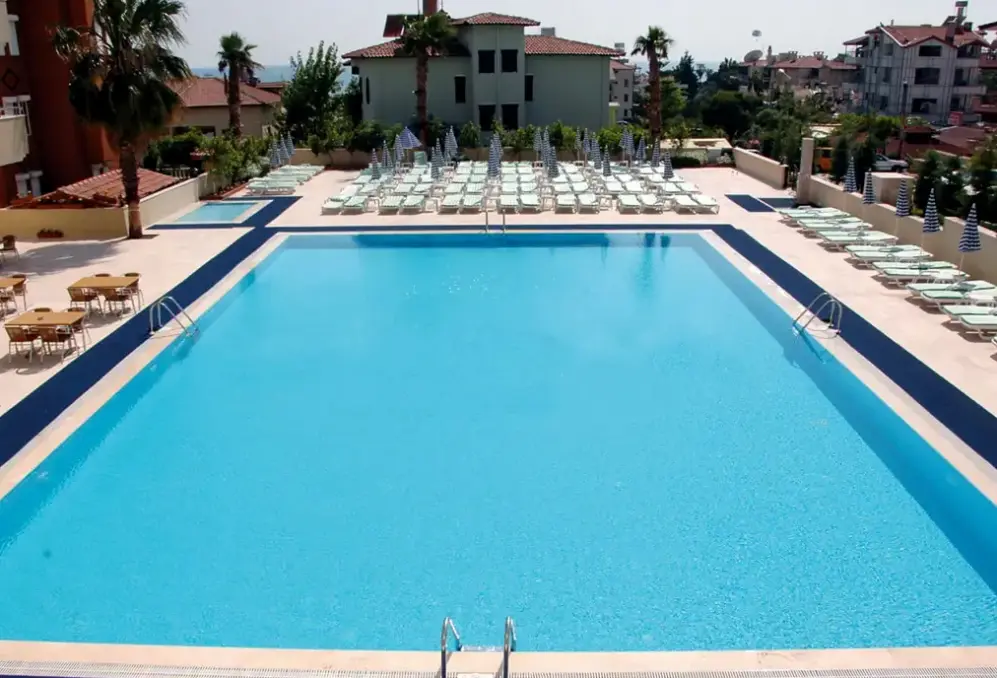 Basen w hotelu Sun Beach Hill