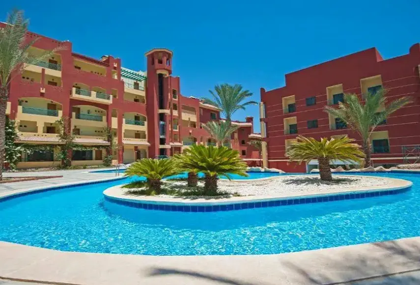 Basen w hotelu Sun & Sea (Hurghada)