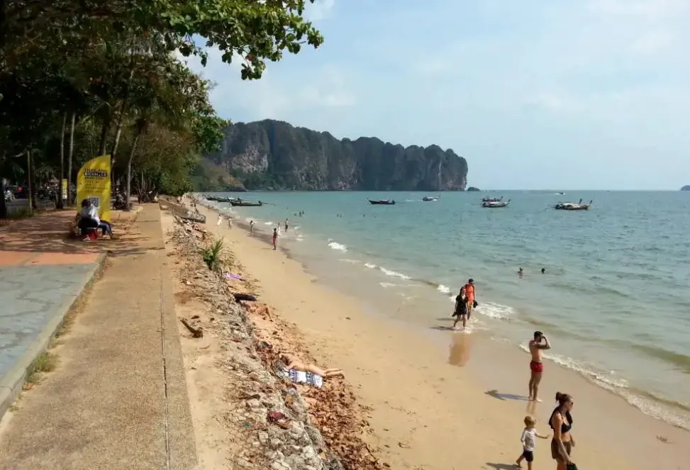 Plaża przy hotelu The Verandah (Krabi)