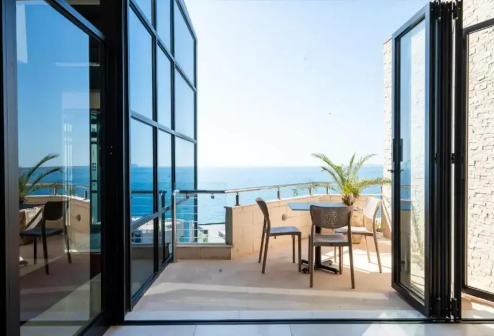 Widok z hotelu Thea (Vlorë)