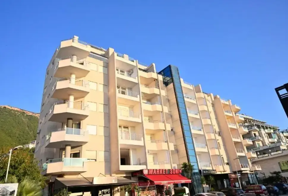 Hotel Thea (Vlorë)
