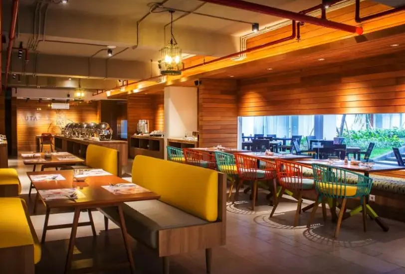 Restauracja i jedzenie w hotelu Tijili Benoa