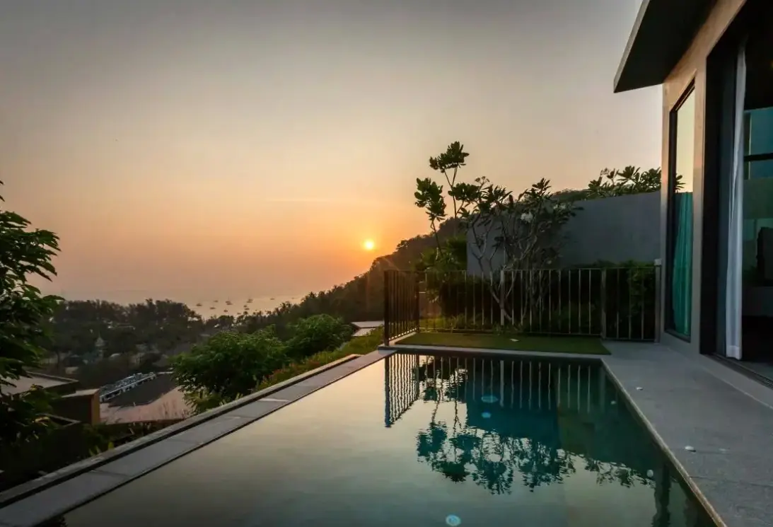 Basen w hotelu U Sunsuri Phuket