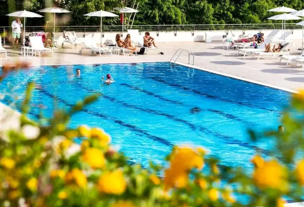 Basen w hotelu Villa Pamphili Roma
