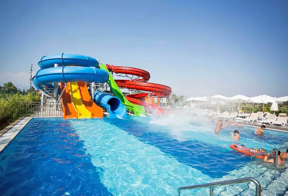 Basen w hotelu Water Side Resort & Spa