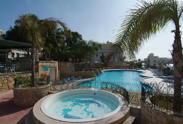 Hotel Xemxija Bay
