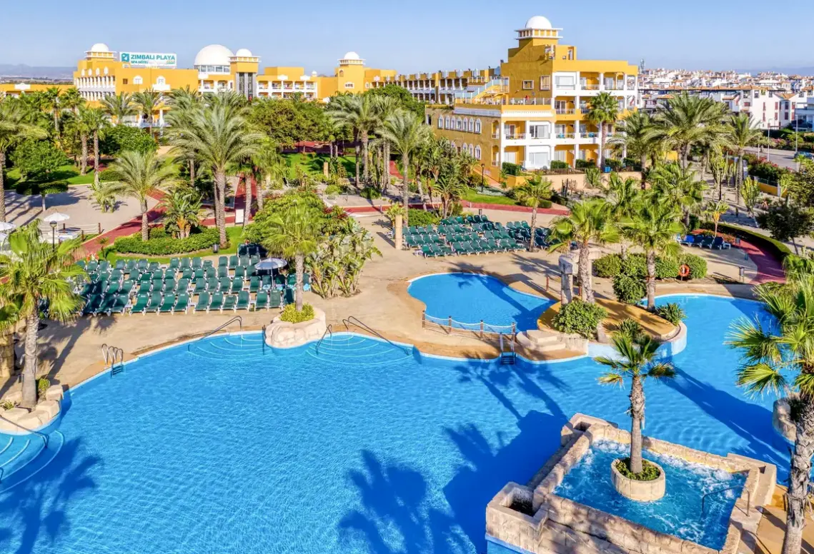 Basen w hotelu Zimbali Playa