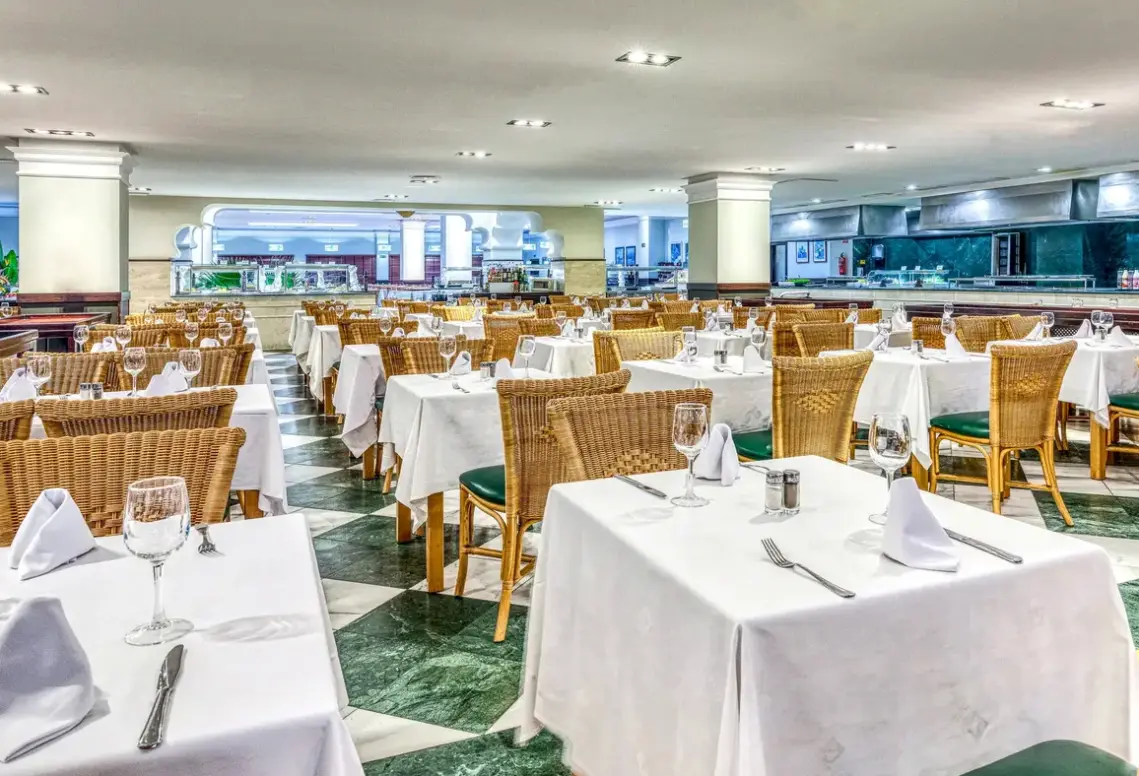 Restauracja i jedzenie w hotelu Zimbali Playa