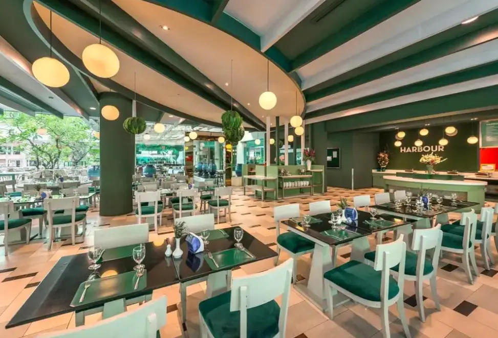 Restauracja i jedzenie w hotelu A-One New Wing